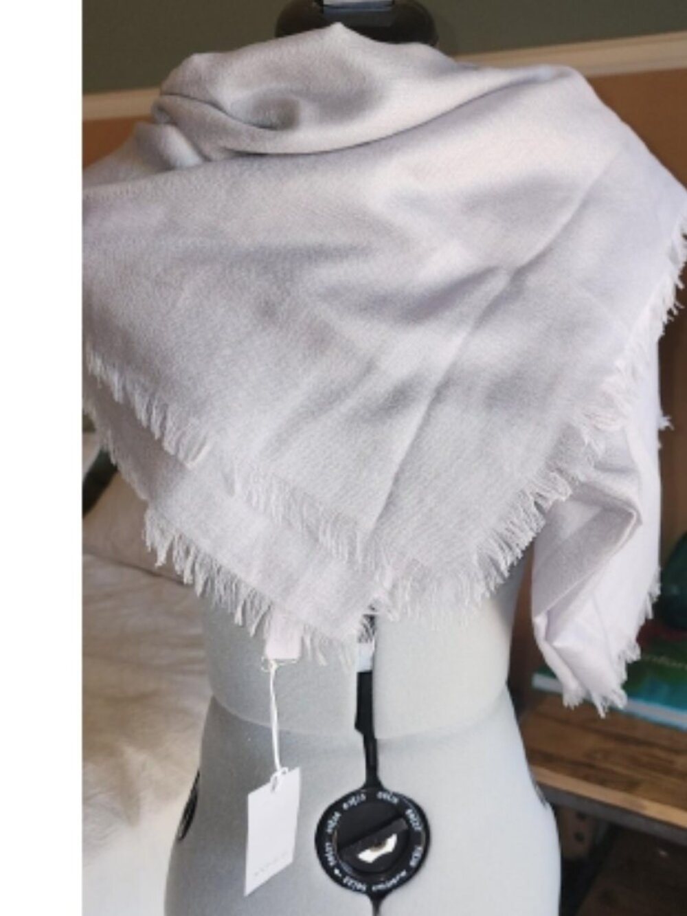 NWT Nordstrom Cashmere & Silk Fringe Wrap Scarf Grey Sconce